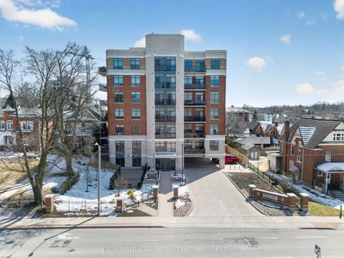 403-399 Queen Street S, Kitchener, ON, N2G0C4 | Card Image