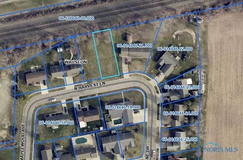 755 N Harvest Ln, Wauseon, OH, 43567-1466 | Card Image