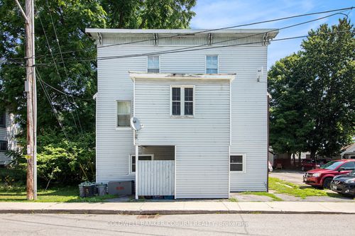 73 King St, North Dundas, ON, K0C1H0 | Card Image
