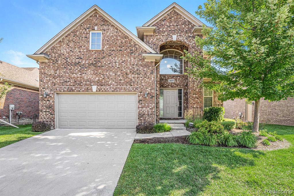 Trailwood Dr, Warren, MI 48092
