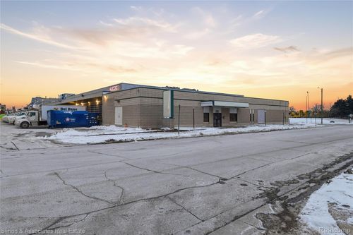 1320 Wilkins St, Detroit, MI, 48207-4802 | Card Image