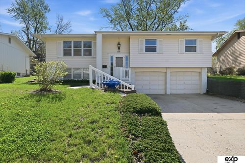 8731 Lakeview Drive, Omaha, NE, 68127 | Card Image