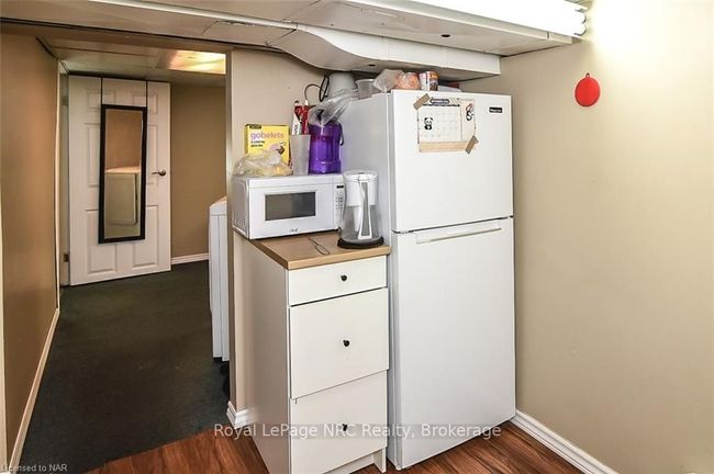 6405 Ker St, House other with 4 bedrooms, 2 bathrooms and 3 parking in Niagara Falls ON | Image 16