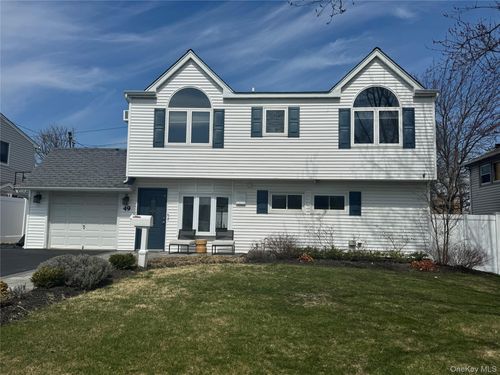 49 Downhill Ln, Wantagh, NY, 11793-1817 | Card Image