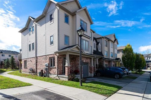 47-750 Lawrence St, Cambridge, ON, N3H0A9 | Card Image