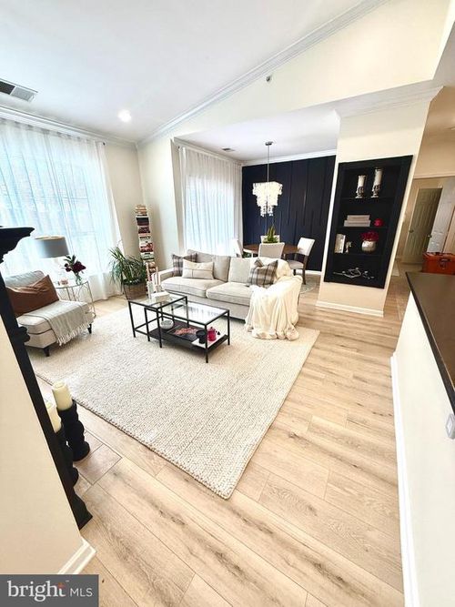 apt-401-19623 Galway Bay Cir, GERMANTOWN, MD, 20874-4612 | Card Image