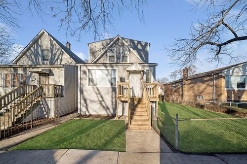 9328 S Paxton Ave, Chicago, IL, 60617-3934 | Card Image