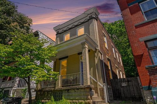 2200 W Clifton Ave, Cincinnati, OH, 45219 | Card Image