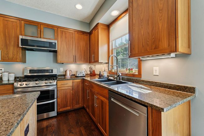 1477 Langdon Pl, House other with 6 bedrooms, 3 bathrooms and null parking in Eden Prairie MN | Image 25