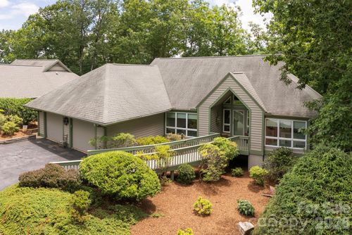 129 Forest View Dr, Flat Rock, NC, 28731-9529 | Card Image