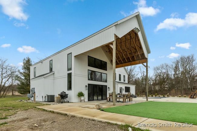 Back of home | Image 35