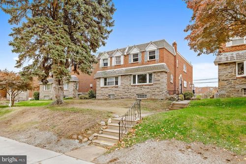 2818 Sandyford Ave, PHILADELPHIA, PA, 19152-4413 | Card Image