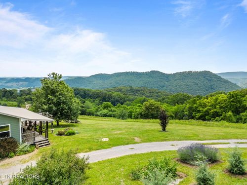 891 New Harvest Rd, Washburn, TN, 37888-4760 | Card Image