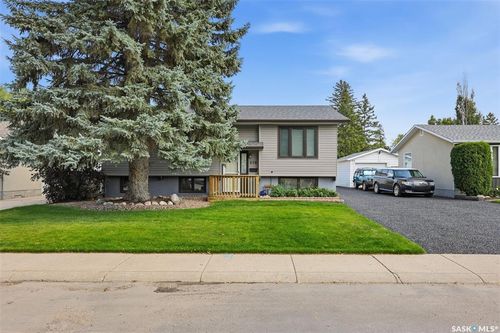 418 Laval Cres, Saskatoon, SK, S7H4K9 | Card Image
