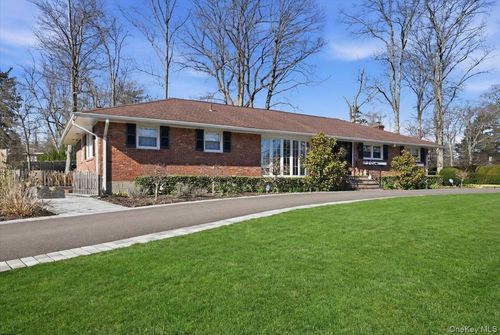 125 Highland Rd, Glen Cove, NY, 11542-2638 | Card Image