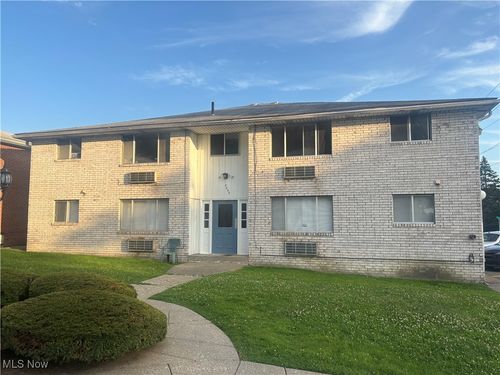 3-2000 20th Street Nw, Canton, OH, 44708 | Card Image