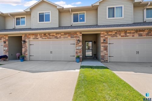 unit-2-9232 W Norma Trl, Sioux Falls, SD, 57106-4863 | Card Image
