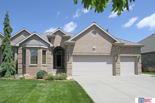 2604 Rokeby Rd, Lincoln, NE, 68512-1757 | Card Image