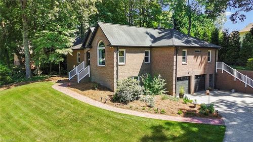 200 Worthland Ct, Winston Salem, NC, 27103-6255 | Card Image
