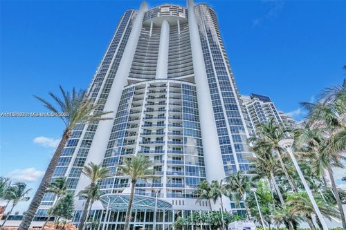 1003-18101 Collins Ave, Sunny Isles Beach, FL, 33160-3196 | Card Image