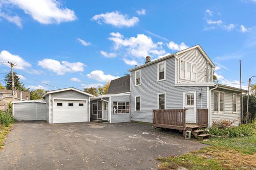 9827 Melvina Ave, Oak Lawn, IL, 60453-3606 | Card Image