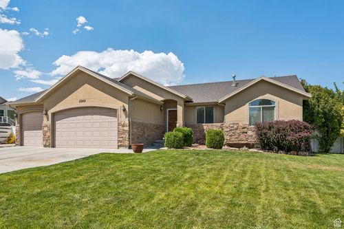 5248 W Little Water Peak Dr, Riverton, UT, 84096-6685 | Card Image