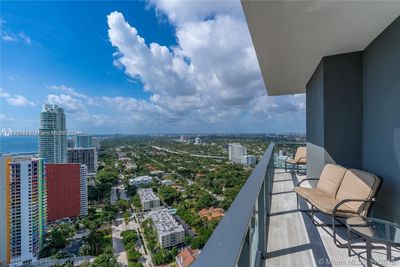 3803 - 1451 Brickell Ave, Condo with 2 bedrooms, 2 bathrooms and null parking in Miami FL | Image 2