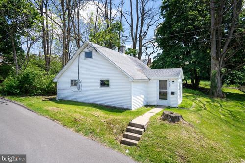 422 E Manchester Lane, BELLEFONTE, PA, 16823 | Card Image