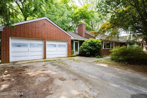 4 Vancza Dr, Columbus, NJ, 08022-9520 | Card Image