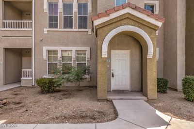 2127 - 9975 Peace Way, Condo with 2 bedrooms, 2 bathrooms and null parking in Las Vegas NV | Image 1