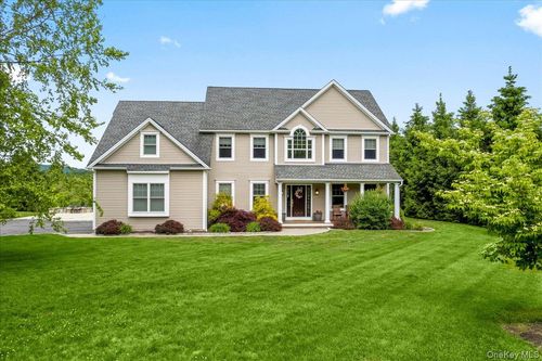 8 Shailin Ln, Brewster, NY, 10509-4949 | Card Image