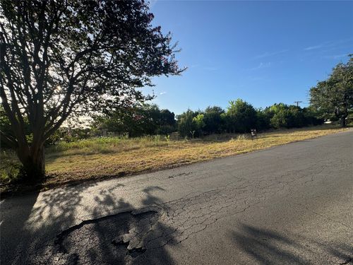 237 Woodcreek Dr, Wimberley, TX, 78676-3400 | Card Image