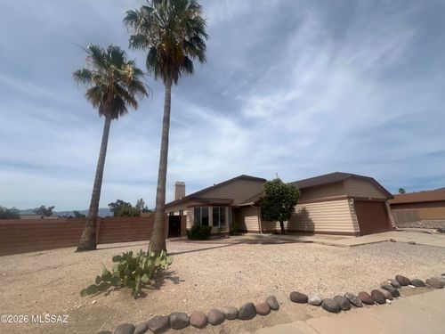 9949 E Emily Dr, Tucson, AZ, 85730-3152 | Card Image