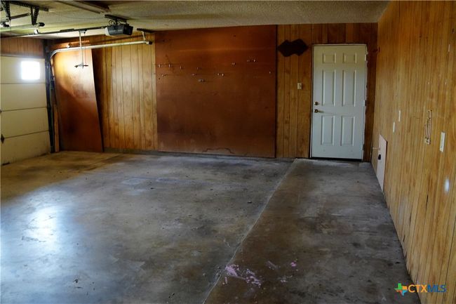 Main house garage | Image 17
