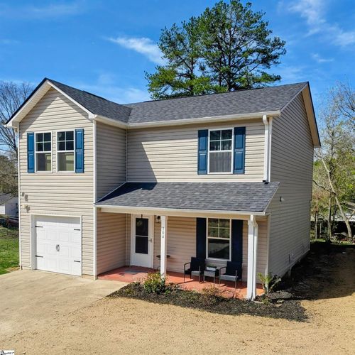 104 Forest Dr, Liberty, SC, 29657-9558 | Card Image