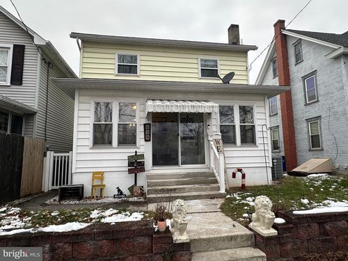 628 Locust St, Roaring Spring, PA, 16673-1730 | Card Image