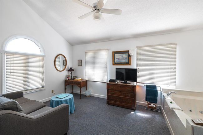 1 Tara Point Dr, House other with 5 bedrooms, 6 bathrooms and 2 parking in Grafton IL | Image 37
