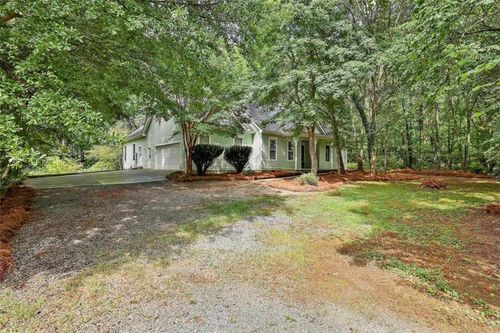 615 New Hope Rd, fayetteville, GA, 30214-3708 | Card Image