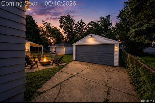23809 Normandy Ave, Eastpointe, MI, 48021-1880 | Card Image