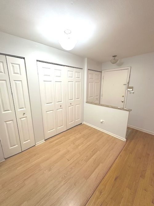 apt-7-417 S Kenilworth Ave, Oak Park, IL, 60302-3827 | Card Image