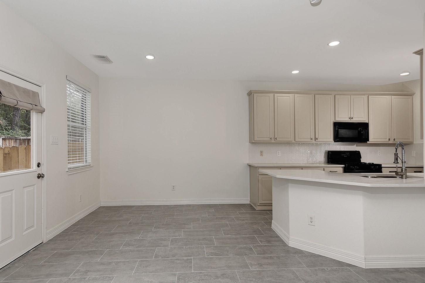 Residential Lease in The Woodlands 3