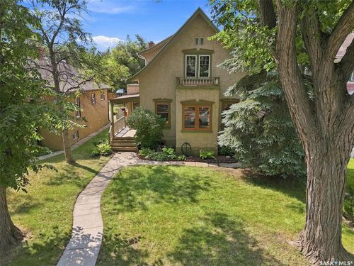 617 7th Ave N, Saskatoon, SK, S7K2V2 | Card Image