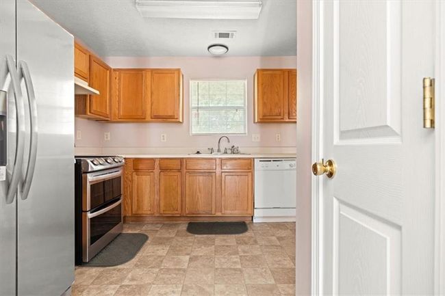5696 Windfall Ln, Townhouse with 2 bedrooms, 3 bathrooms and 2 parking in Lithonia GA | Image 28