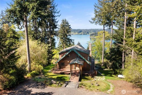 12508 Cole Point Dr, Anderson Island, WA, 98303-9691 | Card Image
