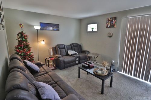 69-653 Mcdougall Street, Detroit, MI, 48207 | Card Image