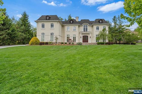 1 Sandstone Rdg, Upper Saddle River, NJ, 07458-1838 | Card Image