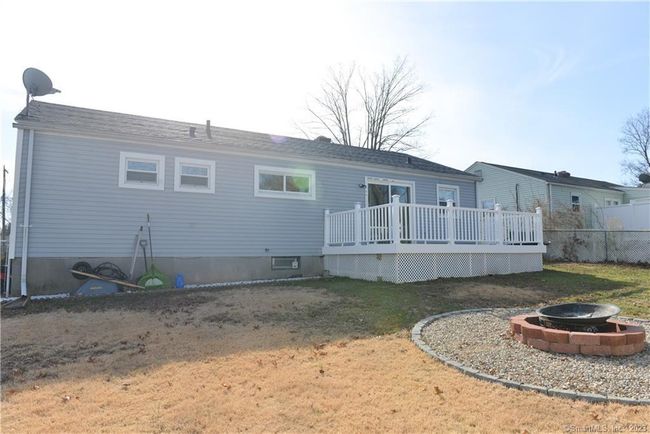 96 Harding St, House other with 3 bedrooms, 2 bathrooms and null parking in Wethersfield CT | Image 32