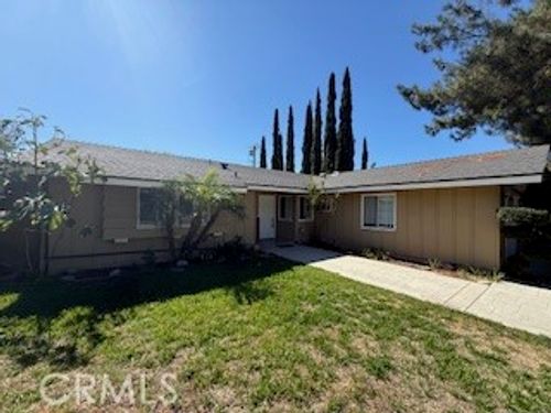 11770 Pierce St, Sylmar, CA, 91342-6131 | Card Image