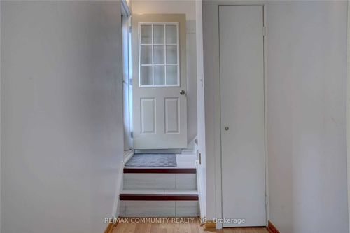 435 Maplewood Dr, Oshawa, ON, L1G5R7 | Card Image