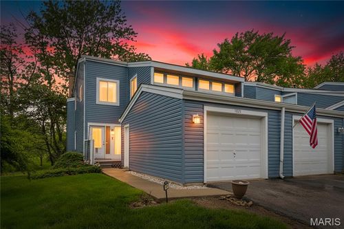 1-1021 Fairways Dr, Lake St Louis, MO, 63367-2402 | Card Image